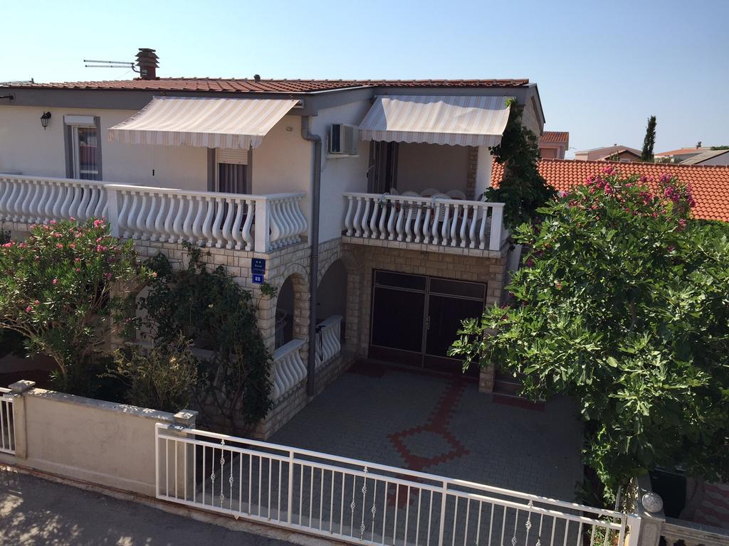 Apartment Krmpotic Vir Bagian luar foto